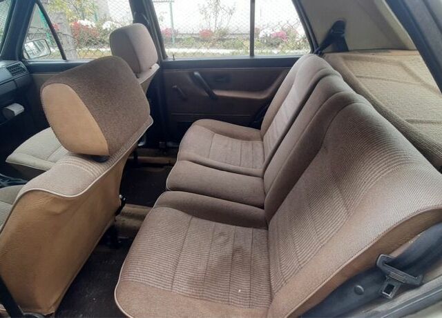 Бежевий Фольксваген Гольф, об'ємом двигуна 1.6 л та пробігом 2 тис. км за 1750 $, фото 5 на Automoto.ua