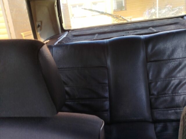 Бежевый Фольксваген Гольф, объемом двигателя 1.6 л и пробегом 376 тыс. км за 1050 $, фото 5 на Automoto.ua