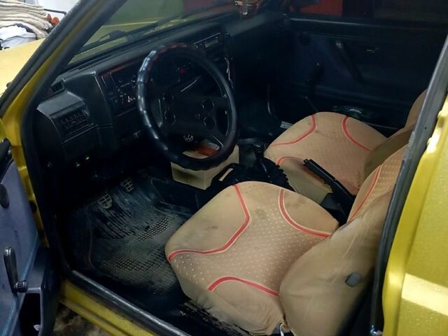 Бежевый Фольксваген Гольф, объемом двигателя 1.6 л и пробегом 293 тыс. км за 1850 $, фото 5 на Automoto.ua