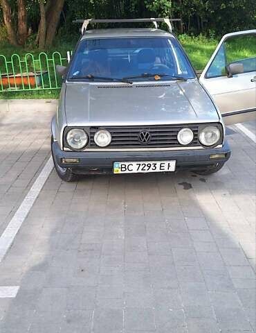 Бежевый Фольксваген Гольф, объемом двигателя 1.59 л и пробегом 100 тыс. км за 1100 $, фото 6 на Automoto.ua