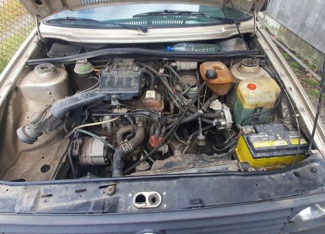 Бежевий Фольксваген Гольф, об'ємом двигуна 1.6 л та пробігом 2 тис. км за 1750 $, фото 4 на Automoto.ua