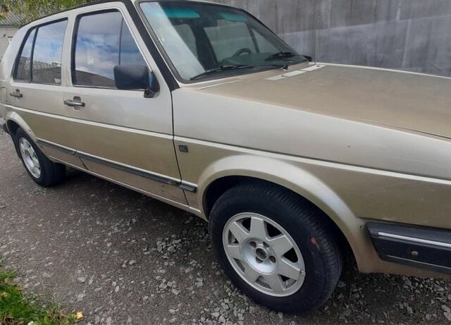 Бежевий Фольксваген Гольф, об'ємом двигуна 1.6 л та пробігом 2 тис. км за 1750 $, фото 8 на Automoto.ua