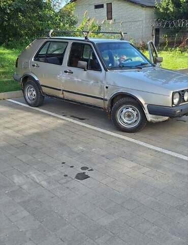 Бежевый Фольксваген Гольф, объемом двигателя 1.59 л и пробегом 100 тыс. км за 1100 $, фото 1 на Automoto.ua