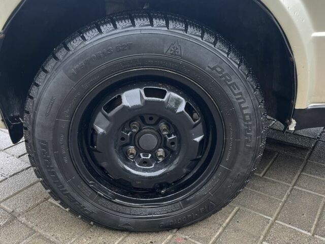 Бежевый Фольксваген Гольф, объемом двигателя 1.8 л и пробегом 300 тыс. км за 990 $, фото 7 на Automoto.ua