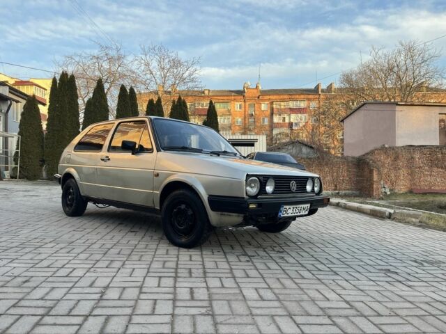 Бежевый Фольксваген Гольф, объемом двигателя 1.8 л и пробегом 300 тыс. км за 990 $, фото 1 на Automoto.ua