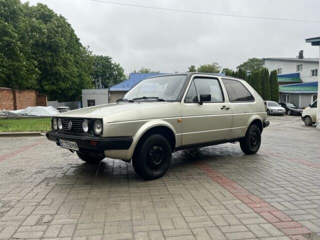 Бежевый Фольксваген Гольф, объемом двигателя 1.8 л и пробегом 300 тыс. км за 990 $, фото 5 на Automoto.ua