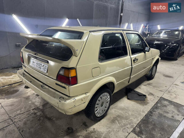 Бежевый Фольксваген Гольф, объемом двигателя 1.8 л и пробегом 200 тыс. км за 800 $, фото 7 на Automoto.ua