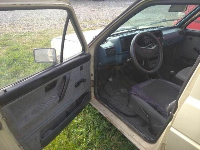 Бежевый Фольксваген Гольф, объемом двигателя 1.9 л и пробегом 300 тыс. км за 836 $, фото 1 на Automoto.ua