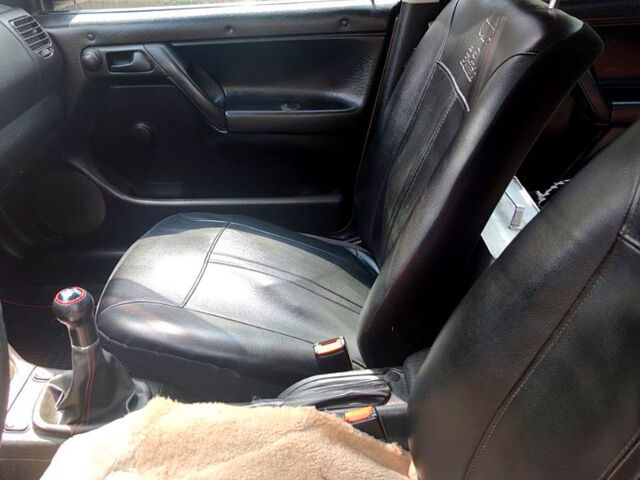 Бежевый Фольксваген Гольф, объемом двигателя 1.8 л и пробегом 231 тыс. км за 2500 $, фото 5 на Automoto.ua