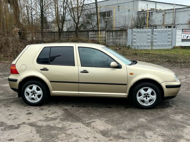 Бежевый Фольксваген Гольф, объемом двигателя 1.6 л и пробегом 292 тыс. км за 2950 $, фото 3 на Automoto.ua