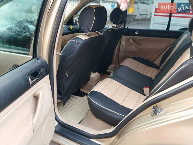 Бежевый Фольксваген Гольф, объемом двигателя 1.6 л и пробегом 179 тыс. км за 4600 $, фото 16 на Automoto.ua