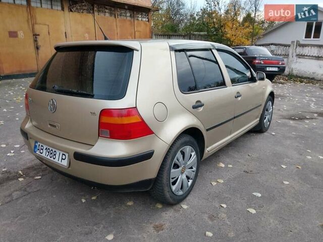 Бежевый Фольксваген Гольф, объемом двигателя 1.6 л и пробегом 179 тыс. км за 4600 $, фото 1 на Automoto.ua