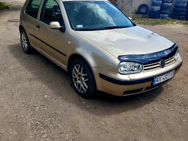 Бежевий Фольксваген Гольф, об'ємом двигуна 2 л та пробігом 338 тис. км за 4150 $, фото 2 на Automoto.ua