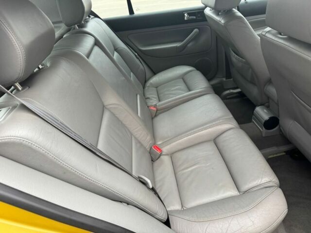 Бежевый Фольксваген Гольф, объемом двигателя 1.6 л и пробегом 220 тыс. км за 4850 $, фото 10 на Automoto.ua