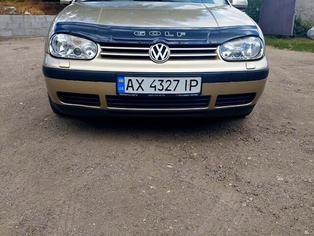 Бежевий Фольксваген Гольф, об'ємом двигуна 2 л та пробігом 338 тис. км за 4150 $, фото 4 на Automoto.ua
