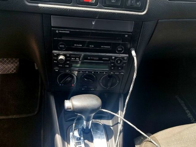 Бежевий Фольксваген Гольф, об'ємом двигуна 2 л та пробігом 338 тис. км за 4150 $, фото 6 на Automoto.ua