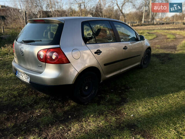 Бежевый Фольксваген Гольф, объемом двигателя 1.39 л и пробегом 251 тыс. км за 3900 $, фото 1 на Automoto.ua