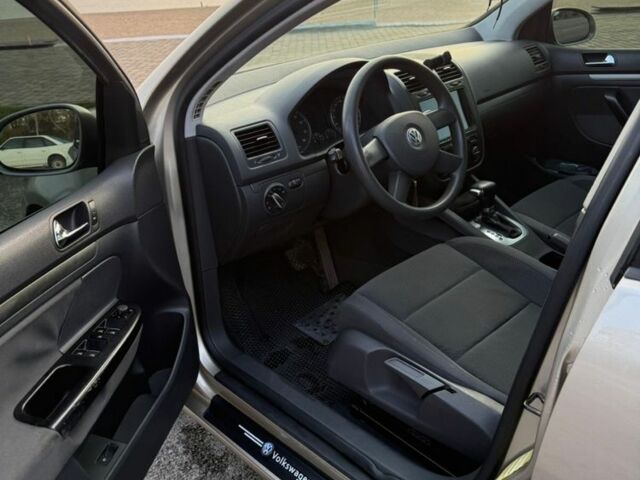 Бежевый Фольксваген Гольф, объемом двигателя 1.6 л и пробегом 230 тыс. км за 5700 $, фото 7 на Automoto.ua