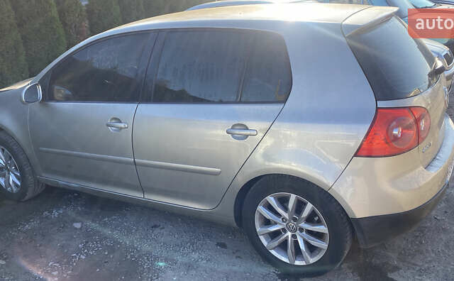 Бежевый Фольксваген Гольф, объемом двигателя 1.39 л и пробегом 151 тыс. км за 3600 $, фото 2 на Automoto.ua