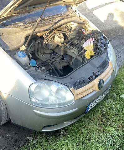 Бежевый Фольксваген Гольф, объемом двигателя 1.39 л и пробегом 151 тыс. км за 3600 $, фото 12 на Automoto.ua