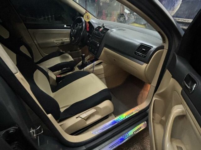 Бежевый Фольксваген Гольф, объемом двигателя 1.6 л и пробегом 266 тыс. км за 2500 $, фото 6 на Automoto.ua