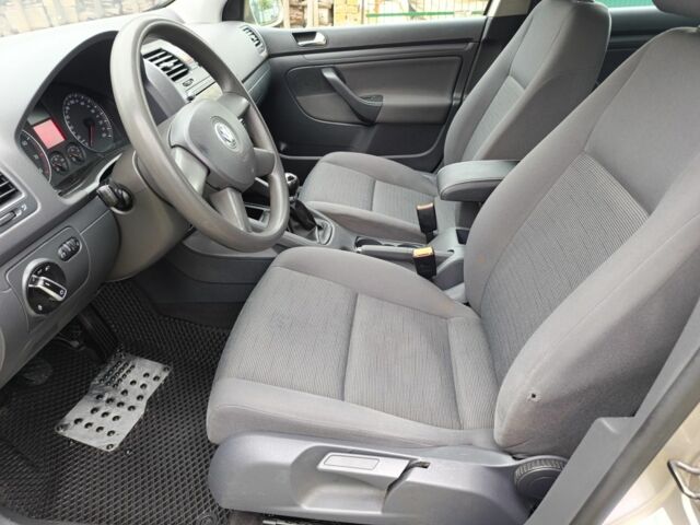 Бежевый Фольксваген Гольф, объемом двигателя 1.6 л и пробегом 213 тыс. км за 4999 $, фото 21 на Automoto.ua