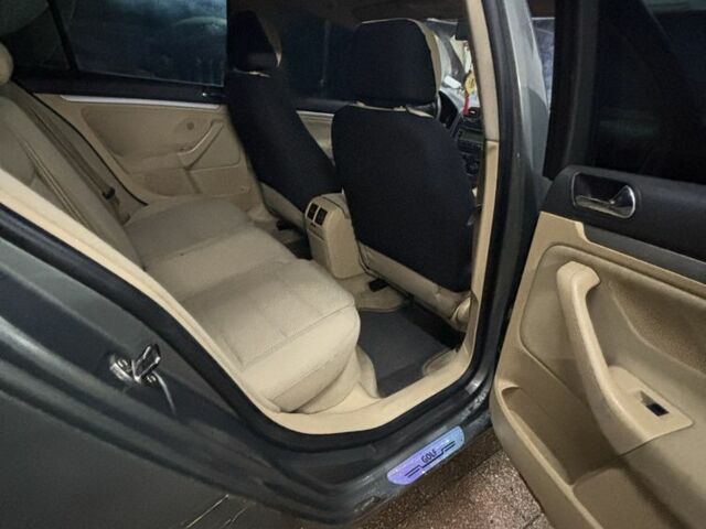 Бежевый Фольксваген Гольф, объемом двигателя 1.6 л и пробегом 266 тыс. км за 2500 $, фото 5 на Automoto.ua