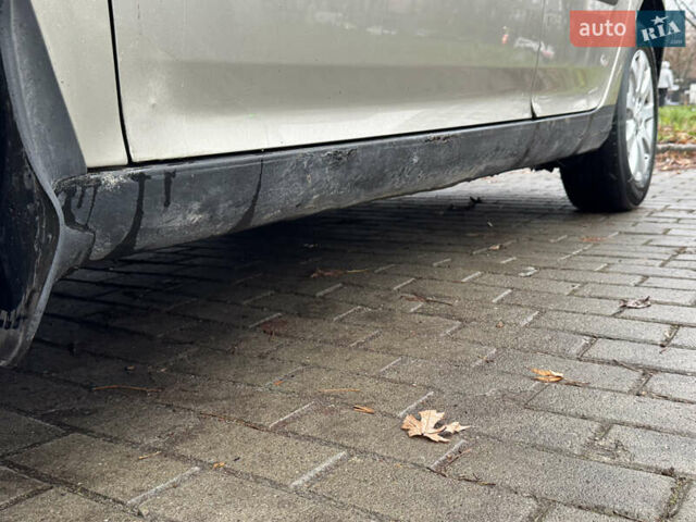 Бежевый Фольксваген Гольф, объемом двигателя 1.9 л и пробегом 285 тыс. км за 4650 $, фото 13 на Automoto.ua