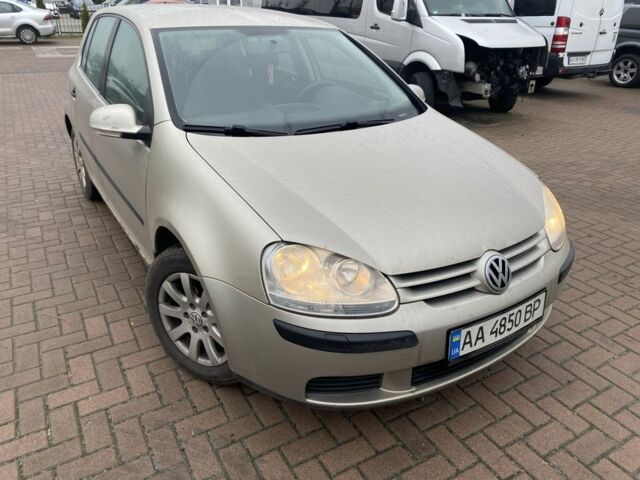 Бежевый Фольксваген Гольф, объемом двигателя 0 л и пробегом 242 тыс. км за 4300 $, фото 1 на Automoto.ua