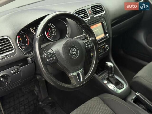 Бежевый Фольксваген Гольф, объемом двигателя 1.39 л и пробегом 84 тыс. км за 9499 $, фото 6 на Automoto.ua