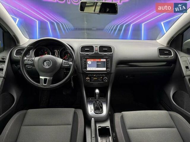 Бежевый Фольксваген Гольф, объемом двигателя 1.39 л и пробегом 84 тыс. км за 9499 $, фото 9 на Automoto.ua
