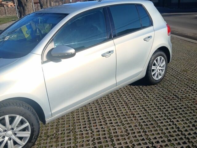 Бежевий Фольксваген Гольф, об'ємом двигуна 0 л та пробігом 301 тис. км за 8500 $, фото 1 на Automoto.ua