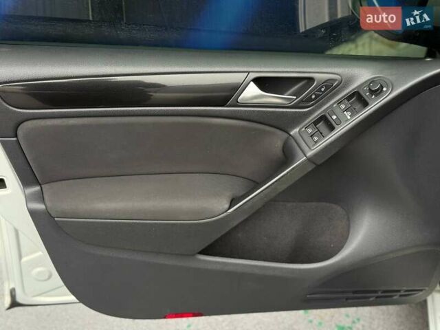 Бежевый Фольксваген Гольф, объемом двигателя 1.39 л и пробегом 84 тыс. км за 9499 $, фото 7 на Automoto.ua