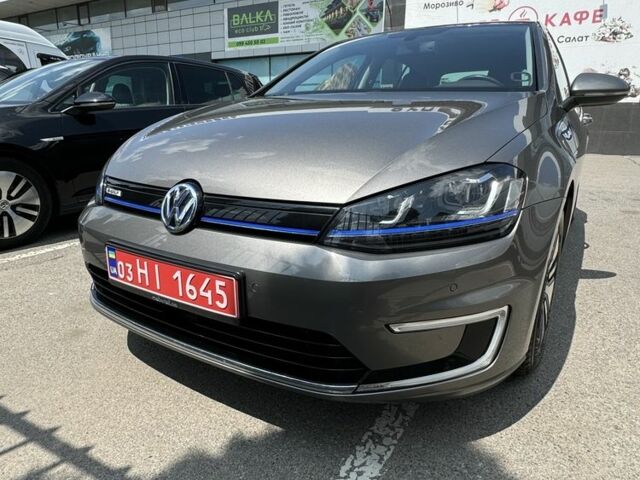 Бежевий Фольксваген Гольф, об'ємом двигуна 0 л та пробігом 115 тис. км за 8999 $, фото 1 на Automoto.ua