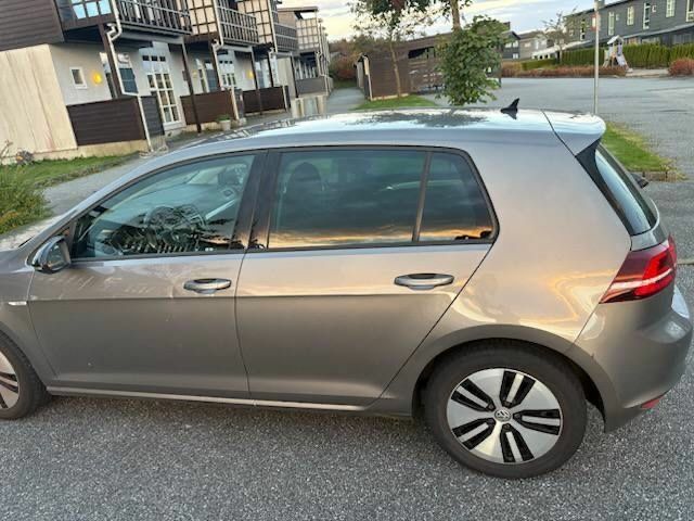 Бежевий Фольксваген Гольф, об'ємом двигуна 0 л та пробігом 103 тис. км за 7800 $, фото 3 на Automoto.ua