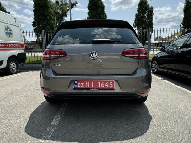 Бежевий Фольксваген Гольф, об'ємом двигуна 0 л та пробігом 115 тис. км за 8999 $, фото 3 на Automoto.ua