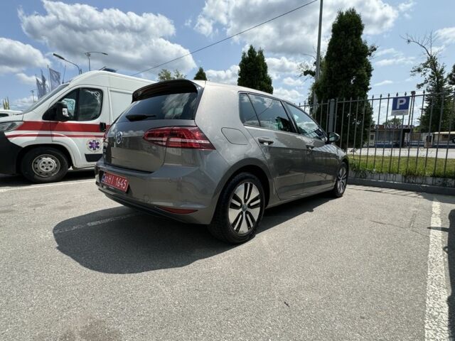 Бежевий Фольксваген Гольф, об'ємом двигуна 0 л та пробігом 115 тис. км за 8999 $, фото 4 на Automoto.ua