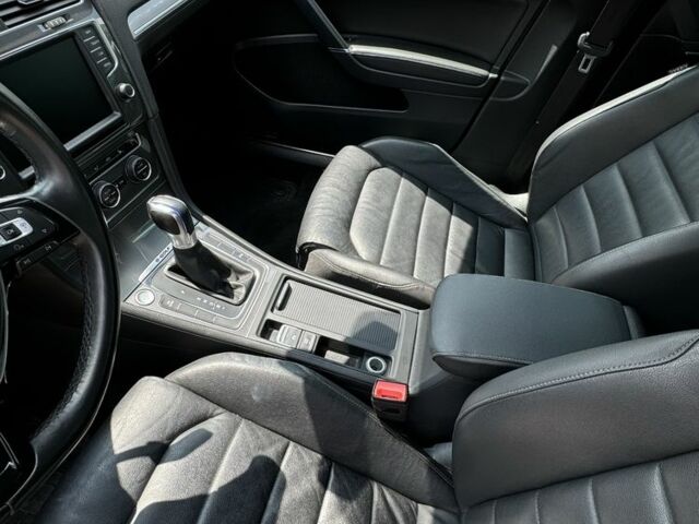 Бежевий Фольксваген Гольф, об'ємом двигуна 0 л та пробігом 115 тис. км за 8999 $, фото 6 на Automoto.ua