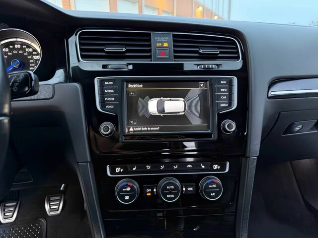 Бежевый Фольксваген Гольф, объемом двигателя 2 л и пробегом 72 тыс. км за 8800 $, фото 10 на Automoto.ua