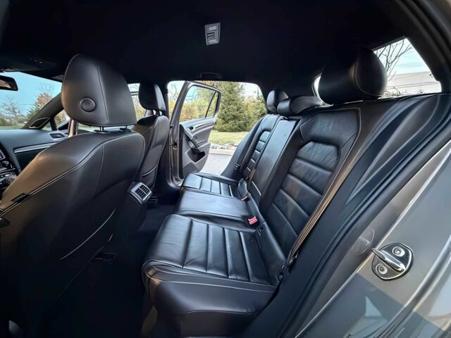 Бежевый Фольксваген Гольф, объемом двигателя 2 л и пробегом 72 тыс. км за 8800 $, фото 12 на Automoto.ua