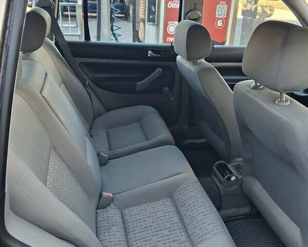 Фольксваген Гольф 2001 в Хмельницком на Automoto.ua Бежевый Фольксваген Гольф, объемом двигателя 1.6 л и пробегом 315 тыс. км за 3850 $, фото 2 на Automoto.ua