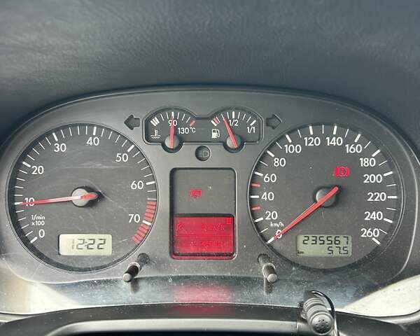 Бежевый Фольксваген Гольф, объемом двигателя 1.6 л и пробегом 235 тыс. км за 4900 $, фото 25 на Automoto.ua