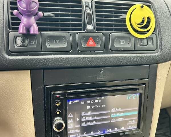 Бежевый Фольксваген Гольф, объемом двигателя 1.6 л и пробегом 235 тыс. км за 4900 $, фото 26 на Automoto.ua