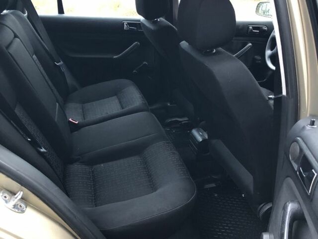 Фольксваген Гольф 2003 у Борисполе на Automoto.ua Бежевий Фольксваген Гольф, об'ємом двигуна 1.9 л та пробігом 310 тис. км за 2750 $, фото 10 на Automoto.ua