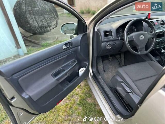 Бежевый Фольксваген Гольф, объемом двигателя 1.4 л и пробегом 180 тыс. км за 6000 $, фото 11 на Automoto.ua