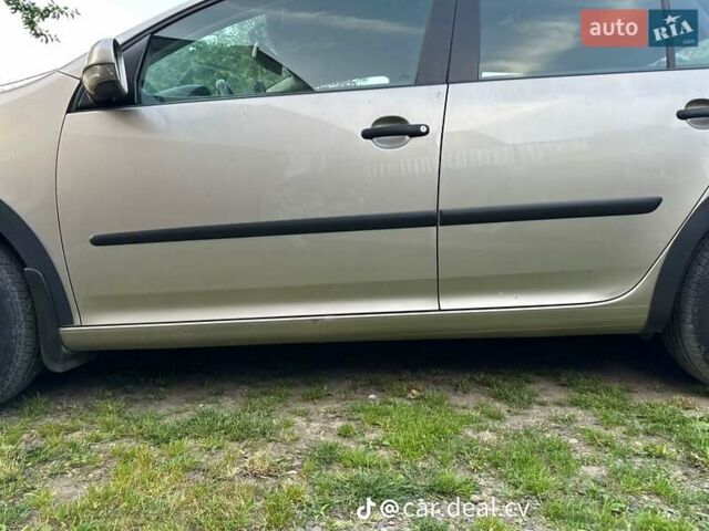 Бежевый Фольксваген Гольф, объемом двигателя 1.4 л и пробегом 180 тыс. км за 6000 $, фото 4 на Automoto.ua