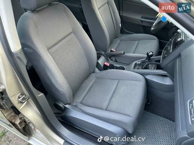 Бежевый Фольксваген Гольф, объемом двигателя 1.4 л и пробегом 180 тыс. км за 6000 $, фото 18 на Automoto.ua