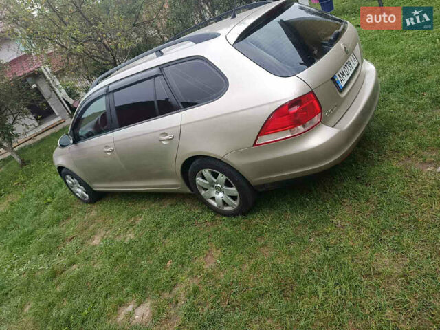 Бежевый Фольксваген Гольф, объемом двигателя 1.6 л и пробегом 210 тыс. км за 4999 $, фото 10 на Automoto.ua