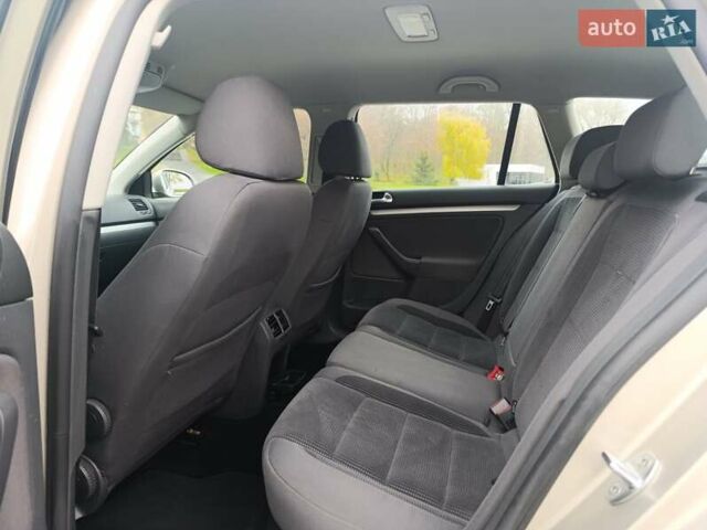 Бежевый Фольксваген Гольф, объемом двигателя 1.4 л и пробегом 248 тыс. км за 6800 $, фото 10 на Automoto.ua