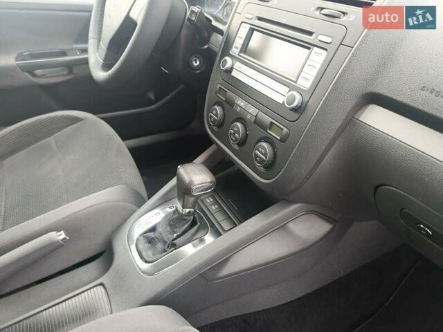 Бежевый Фольксваген Гольф, объемом двигателя 1.4 л и пробегом 248 тыс. км за 6800 $, фото 14 на Automoto.ua